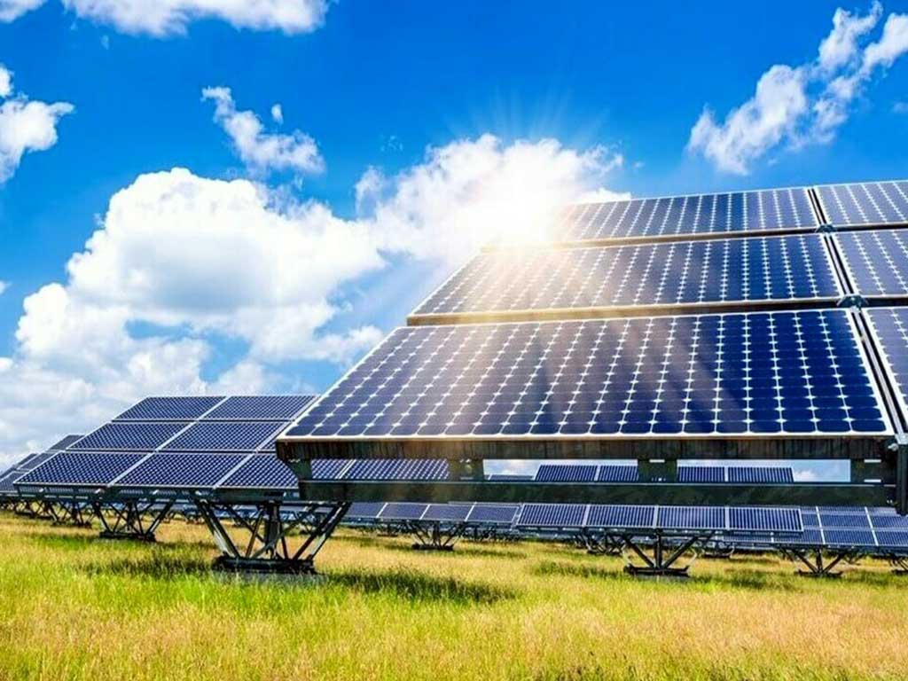 راهکارهای توسعه انرژی خورشیدی در سیرجان برای حل بحران انرژی صنایع و کشاورزی