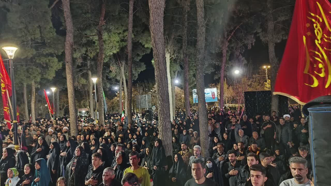 تصاویر/ اجتماع مردم سیرجان در سوگ رهبر شهید