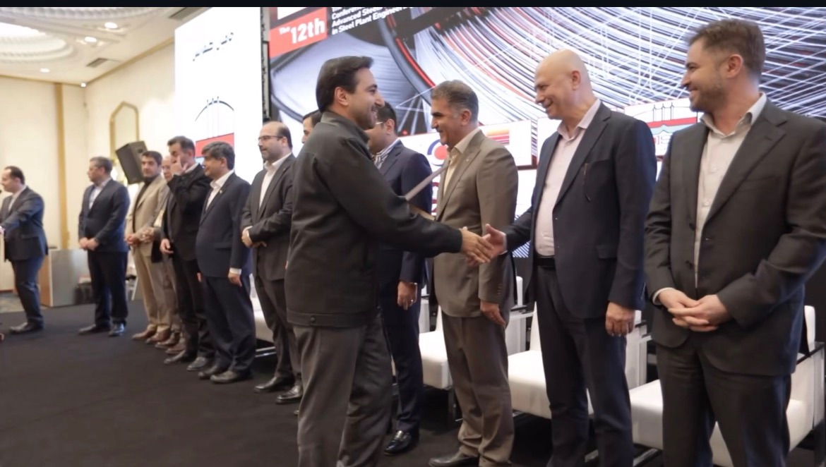 ایمان عتیقی مرد سال فولاد ایران شد 